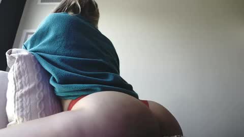 Snapshot of reallilygrace chatting on March 2025 04:35:02 PM Lily Grace online show from March 2025 04:35:02 PM