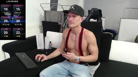 Snapshot of reallyman7 chatting on January 2025 03:27:02 AM Ask me online show from January 2025 03:27:02 AM
