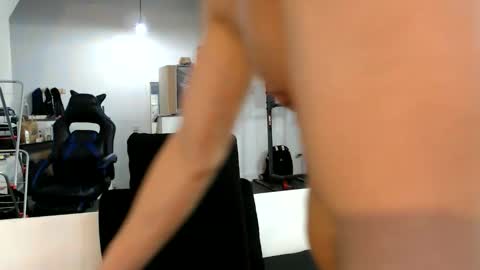 Snapshot of reallyman7 chatting on November 2025 04:29:01 PM Ask me online show from November 2025 04:29:01 PM