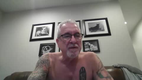 Snapshot of realsilverfox chatting on October 2025 03:50:02 AM realsilverfox online show from October 2025 03:50:02 AM