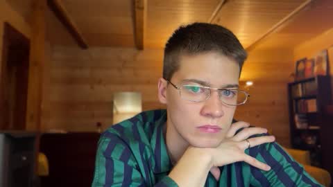 AliceEve online show from October 2025 06:39:02 PM