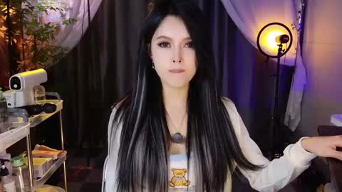 reaowna___ online show from January 2026 08:28:02 AM