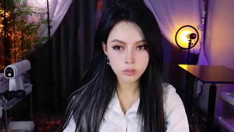 reaowna___ online show from January 2026 09:53:02 PM