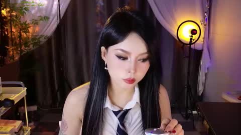 reaowna___ online show from February 2026 12:53:02 PM