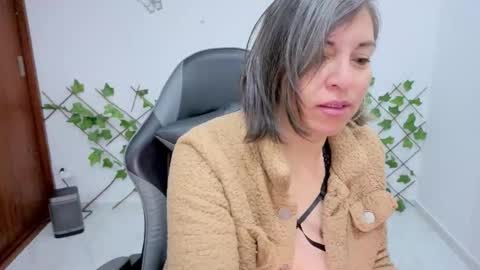 Rebbeca online show from February 2026 09:57:01 AM