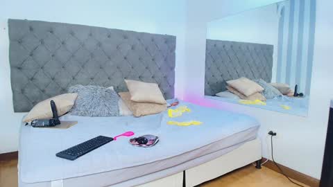 Snapshot of rebeca_cortez1 chatting on January 2025 06:35:02 AM I invite you to my birthday on November 3th online show from January 2025 06:35:02 AM