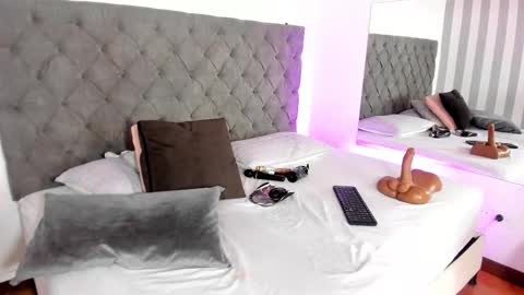 Snapshot of rebeca_cortez1 chatting on March 2025 06:48:02 AM I invite you to my birthday on November 3th online show from March 2025 06:48:02 AM