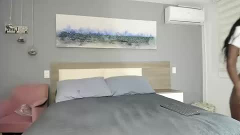 Snapshot of rebeca_cortez1 chatting on September 2025 07:50:02 PM I invite you to my birthday on November 3th online show from September 2025 07:50:02 PM