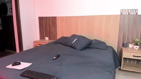 Snapshot of rebeca_cortez1 chatting on November 2025 09:48:02 PM I invite you to my birthday on November 3th online show from November 2025 09:48:02 PM