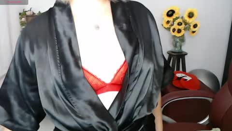 REBECA online show from May 2026 02:00:02 PM