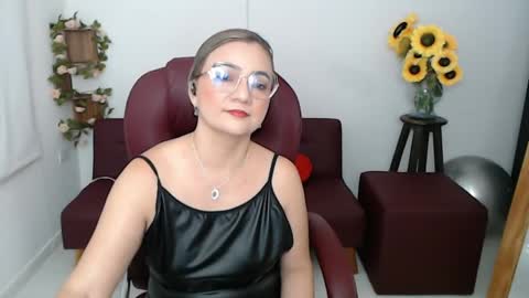REBECA online show from May 2026 01:30:01 PM