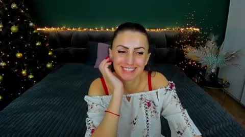 Snapshot of rebecca_diamonds chatting on December 2024 12:55:02 PM rebecca_diamonds online show from December 2024 12:55:02 PM