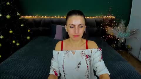 Snapshot of rebecca_diamonds chatting on December 2024 03:57:01 PM rebecca_diamonds online show from December 2024 03:57:01 PM