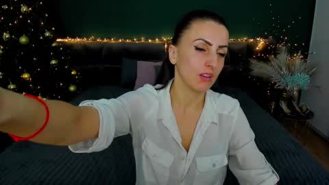 Snapshot of rebecca_diamonds chatting on January 2025 03:55:02 PM rebecca_diamonds online show from January 2025 03:55:02 PM