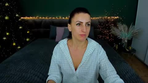 Snapshot of rebecca_diamonds chatting on January 2025 03:07:01 PM rebecca_diamonds online show from January 2025 03:07:01 PM