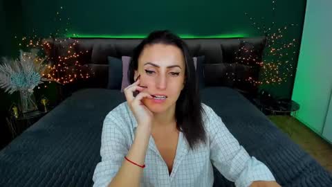 Snapshot of rebecca_diamonds chatting on March 2025 03:16:02 PM rebecca_diamonds online show from March 2025 03:16:02 PM