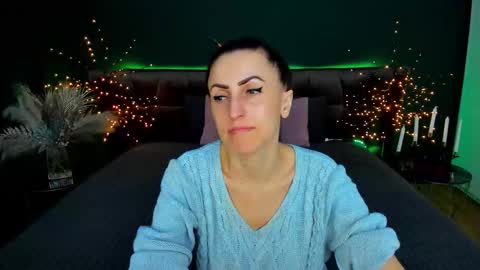 Snapshot of rebecca_diamonds chatting on February 2026 06:44:02 AM rebecca_diamonds online show from February 2026 06:44:02 AM