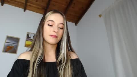 Snapshot of rebecca_johonsonn chatting on January 2025 03:17:01 AM Becca Johnsoon online show from January 2025 03:17:01 AM