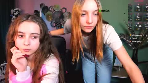 Snapshot of rebecca_smile_ chatting on December 2025 01:28:02 PM rebecca_smile_ online show from December 2025 01:28:02 PM