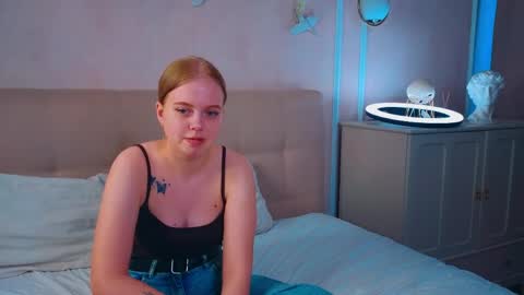 rebeccacruze online show from June 2026 07:42:01 AM