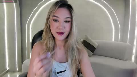 Snapshot of rebeccahudson_ chatting on February 2026 08:20:01 PM Rebe online show from February 2026 08:20:01 PM