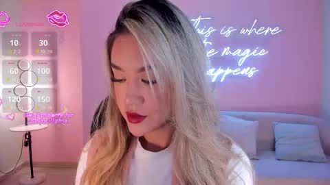 Snapshot of rebeccahudson_ chatting on March 2026 08:15:02 PM Rebe online show from March 2026 08:15:02 PM