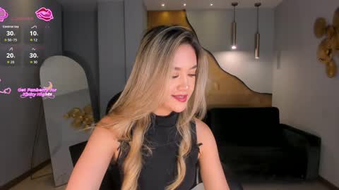 Snapshot of rebeccahudson_ chatting on March 2026 07:42:01 PM Rebe online show from March 2026 07:42:01 PM