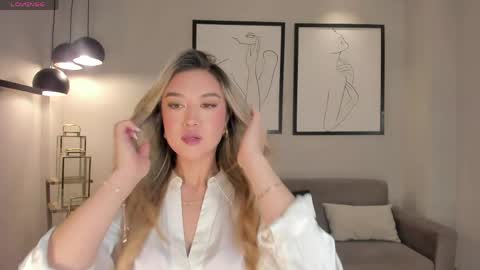 Snapshot of rebeccahudson_ chatting on April 2026 07:19:01 PM Rebe online show from April 2026 07:19:01 PM