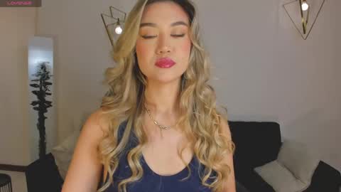 Snapshot of rebeccahudson_ chatting on April 2026 07:53:01 PM Rebe online show from April 2026 07:53:01 PM
