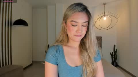 Snapshot of rebeccahudson_ chatting on April 2026 07:58:02 PM Rebe online show from April 2026 07:58:02 PM