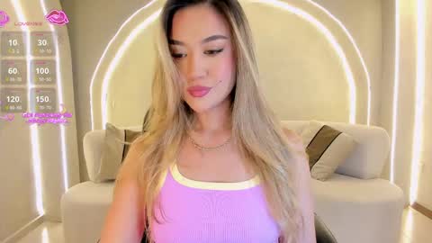 Snapshot of rebeccahudson_ chatting on May 2026 08:47:01 PM Rebe online show from May 2026 08:47:01 PM