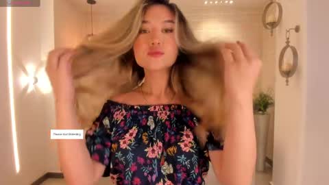 Snapshot of rebeccahudson_ chatting on May 2026 11:04:02 AM Rebe online show from May 2026 11:04:02 AM