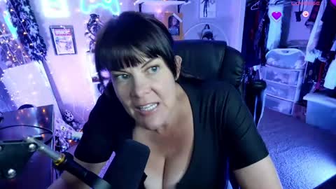 Rebecca Love online show from May 2026 09:45:02 PM