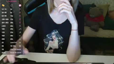 Snapshot of rebesaolset chatting on December 2025 04:27:01 PM RebesaOlset online show from December 2025 04:27:01 PM