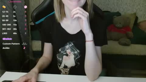 Snapshot of rebesaolset chatting on December 2025 03:21:02 PM RebesaOlset online show from December 2025 03:21:02 PM