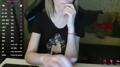 Snapshot of rebesaolset chatting on December 2025 04:34:02 PM RebesaOlset online show from December 2025 04:34:02 PM