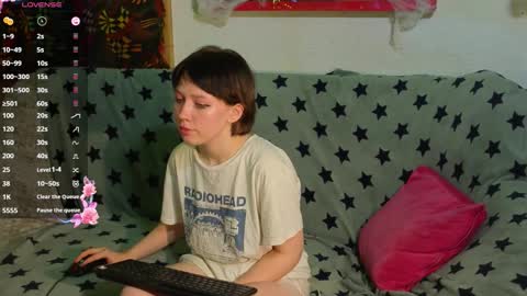 Snapshot of reborn_elf chatting on November 2025 10:10:02 PM Lara online show from November 2025 10:10:02 PM