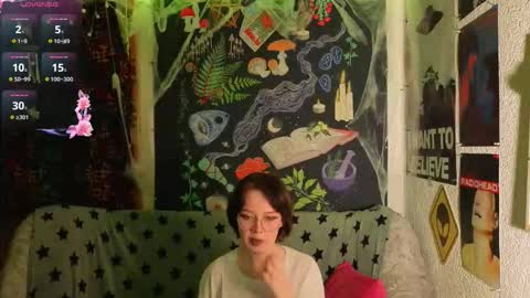 Snapshot of reborn_elf chatting on November 2025 09:50:01 PM Lara online show from November 2025 09:50:01 PM