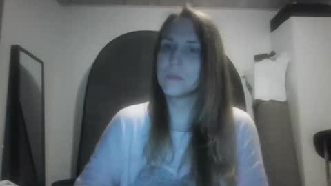 Keely KeKe Kiwi online show from October 2025 04:02:02 PM