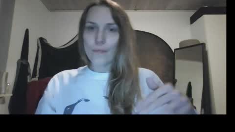 Keely KeKe Kiwi online show from November 2025 10:12:01 PM