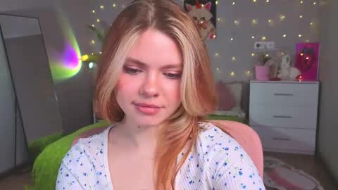red__candy online show from May 2026 02:36:02 PM