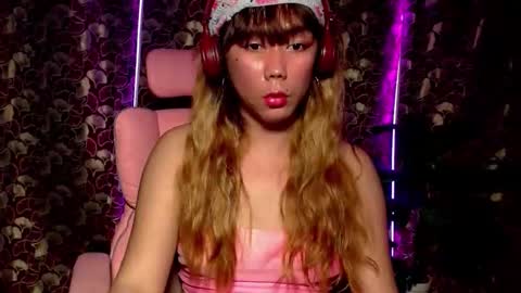 Snapshot of red_kitsune69 chatting on October 2025 09:33:01 PM red_kitsune69 online show from October 2025 09:33:01 PM