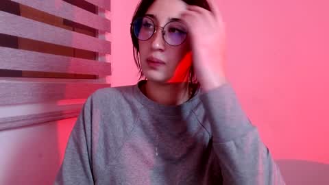 Snapshot of red_moonn chatting on December 2024 06:17:02 PM IG OF red moonn online show from December 2024 06:17:02 PM