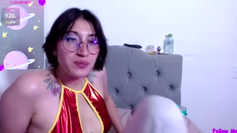 Snapshot of red_moonn chatting on March 2025 05:17:02 PM IG OF red moonn online show from March 2025 05:17:02 PM