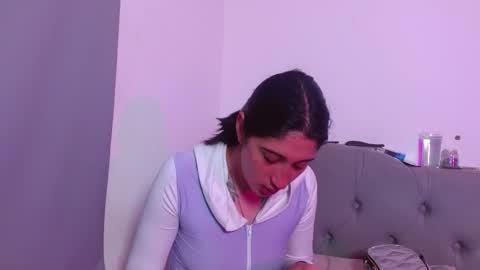 IG   OF red moonn online show from October 2025 03:49:02 AM