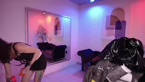 Snapshot of red_moonx chatting on October 2025 11:40:01 AM Res Moon online show from October 2025 11:40:01 AM