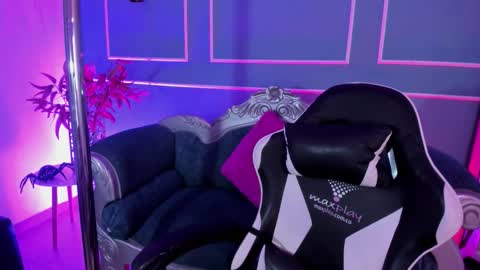     online show from February 2026 11:28:02 AM