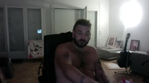 redbonezzzz online show from June 2026 12:25:02 AM