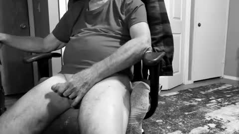 Snapshot of redbud3075 chatting on October 2025 03:51:02 AM Daddy G online show from October 2025 03:51:02 AM