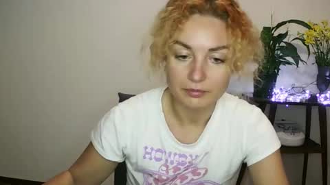 reddgirll online show from February 2025 09:40:01 PM